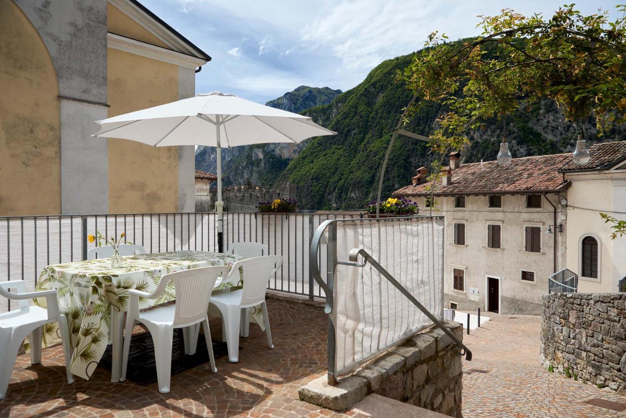Appartamento Ania Vista Castello Tenno Bagian luar foto